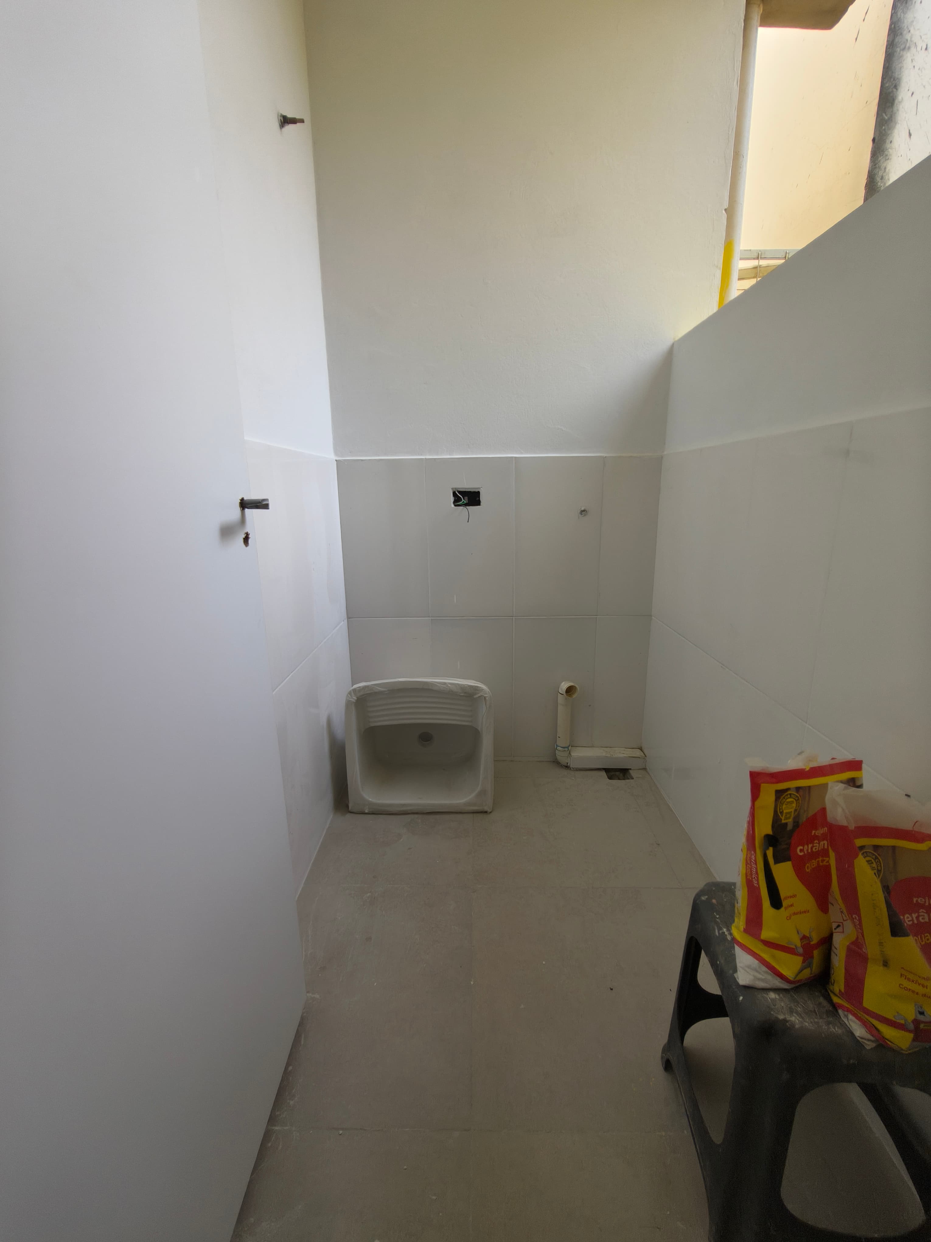 Quitinetes, Zona Leste, perto hipermercado Confiança, Drogasil, McDonald's da Av São Paulo — foto 24